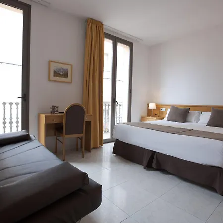 Alta Garrotxa Hotel 2*